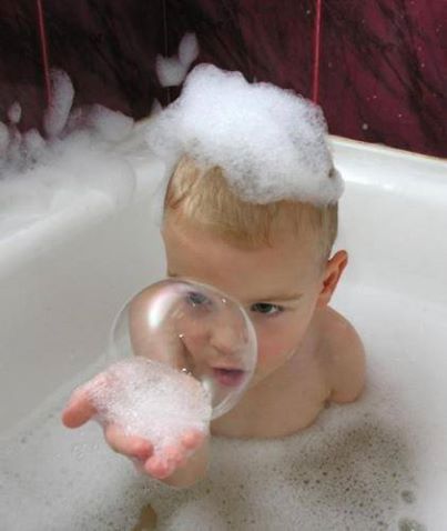 Ребенка невозможно вытащить из ванны